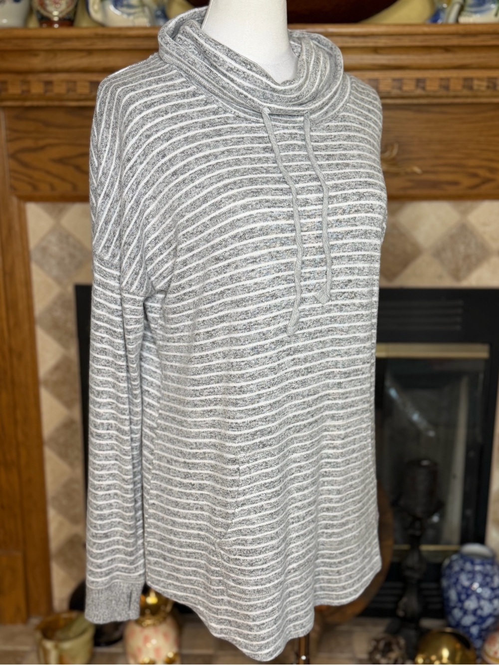 boxercraft Gray & White Striped Cowl Neck Sweater with Front Pocket Women’s L